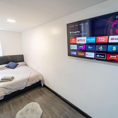 Studio Close To Selly Oak Train Station Birmingham Buitenkant foto