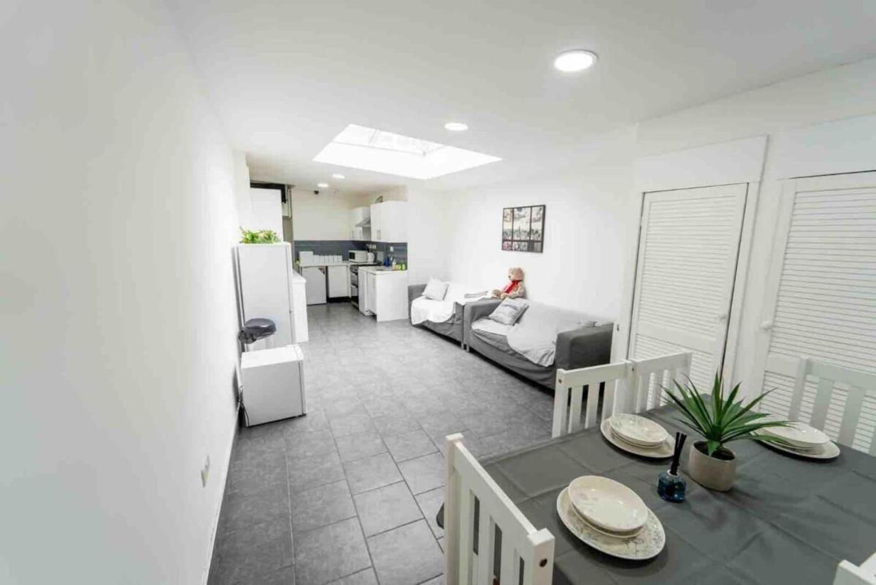 Studio Close To Selly Oak Train Station Birmingham Buitenkant foto